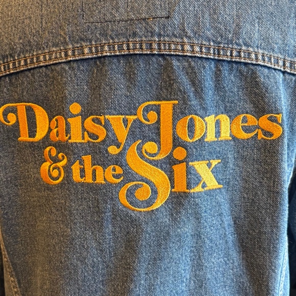 Daisy Jones and the Six crew gift Levi’s Jean jacket XL Virgil style - Picture 3 of 12